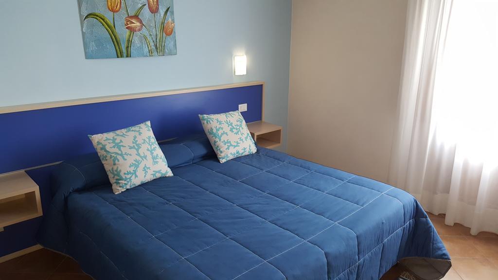 Double Room,377525278:JPEG